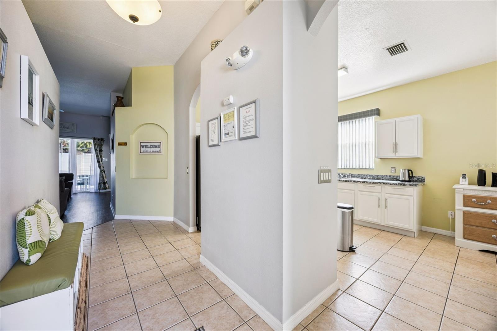 Image 6 of 39 For 142 Plumoso Loop