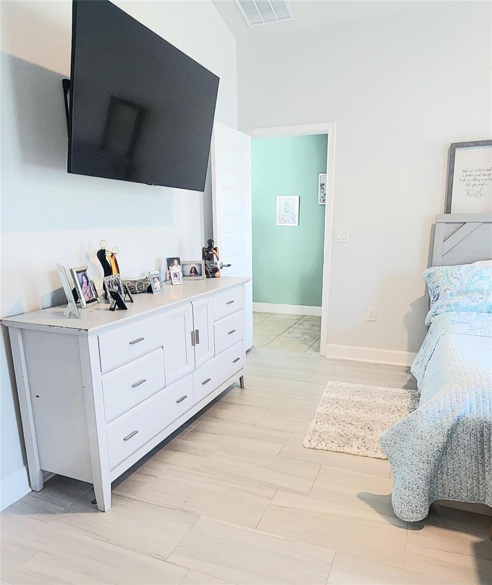 Image 19 of 25 For 1735 Carnostie Road