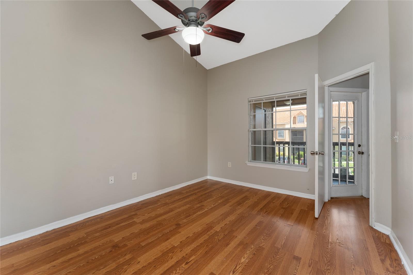 Image 5 of 18 For 437 Fountainhead Circle 283