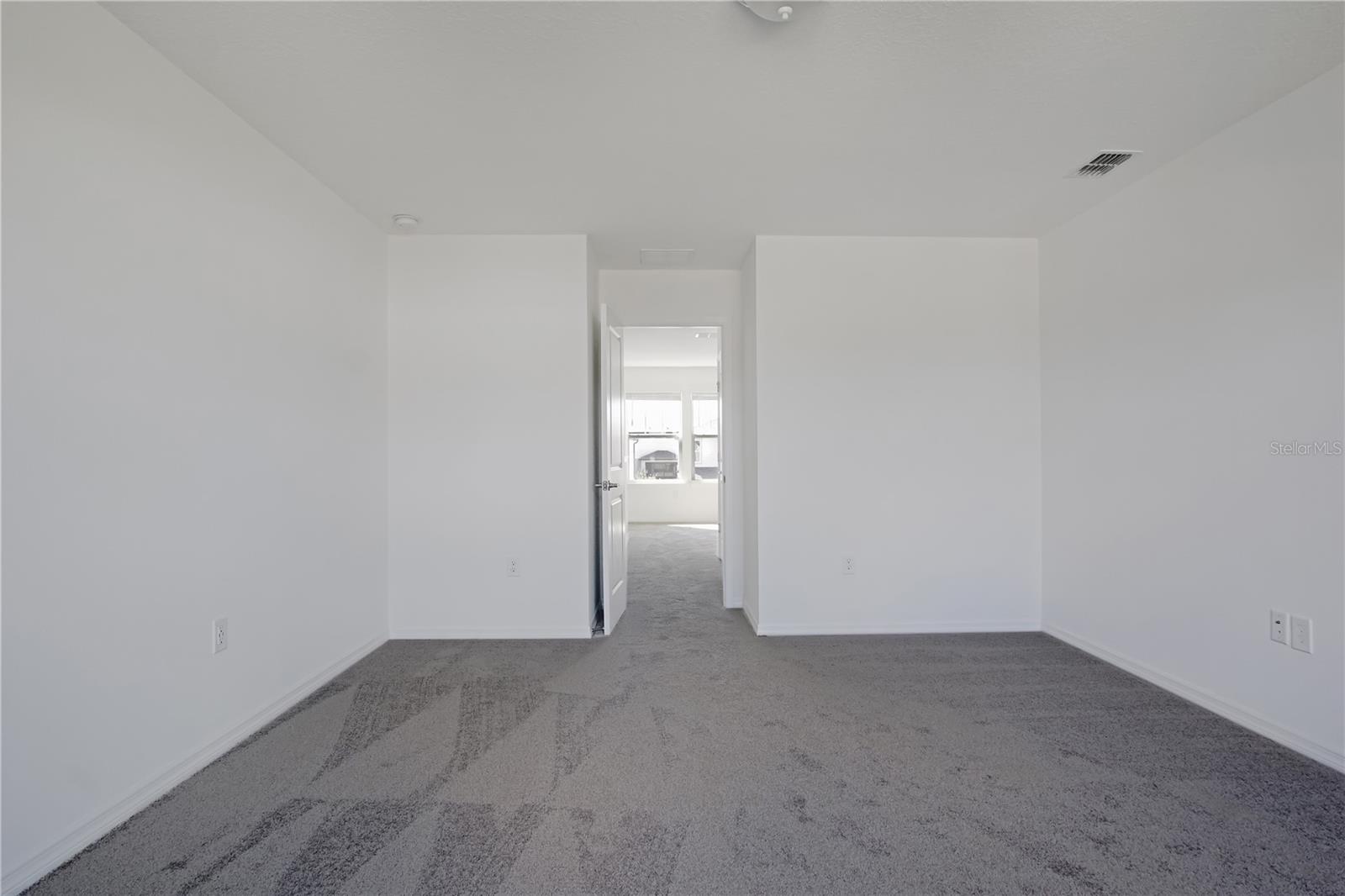 Image 17 of 42 For 477 Waterford Drive