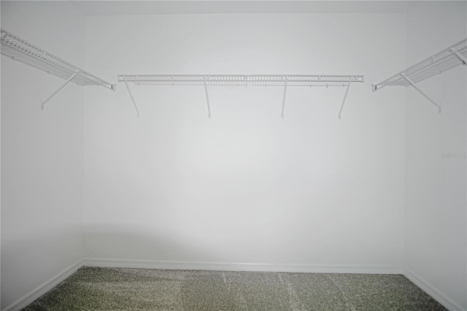 Image 20 of 42 For 477 Waterford Drive