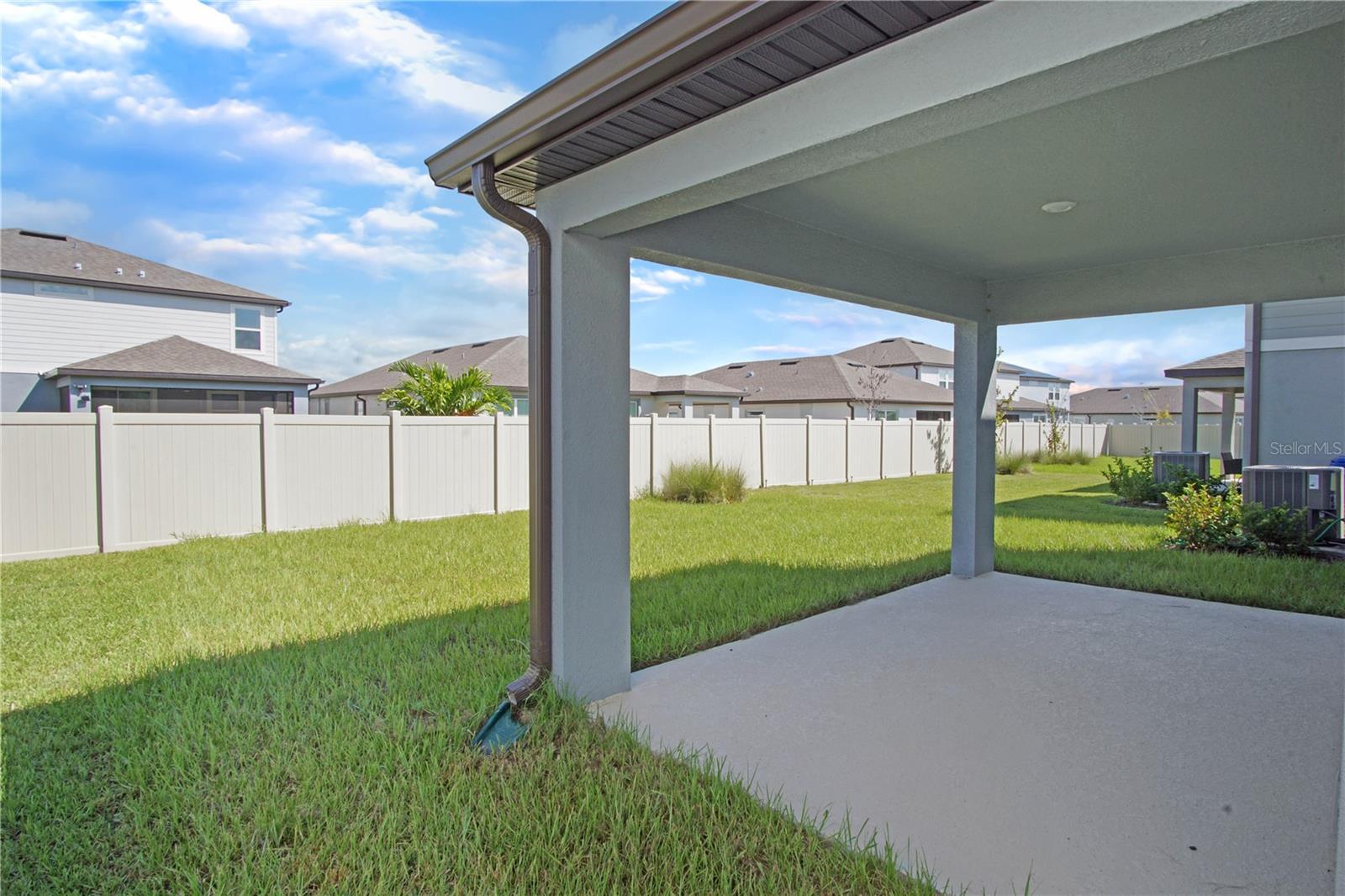 Image 32 of 42 For 477 Waterford Drive