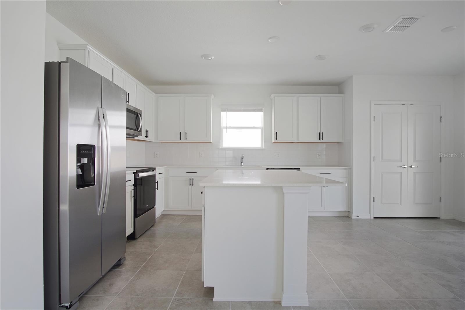 Image 5 of 42 For 477 Waterford Drive