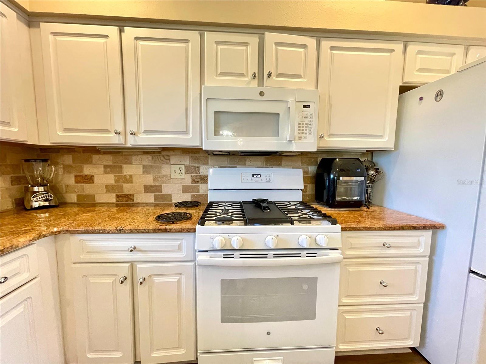 Image 14 of 45 For 6323 Silver Lakes Drive E