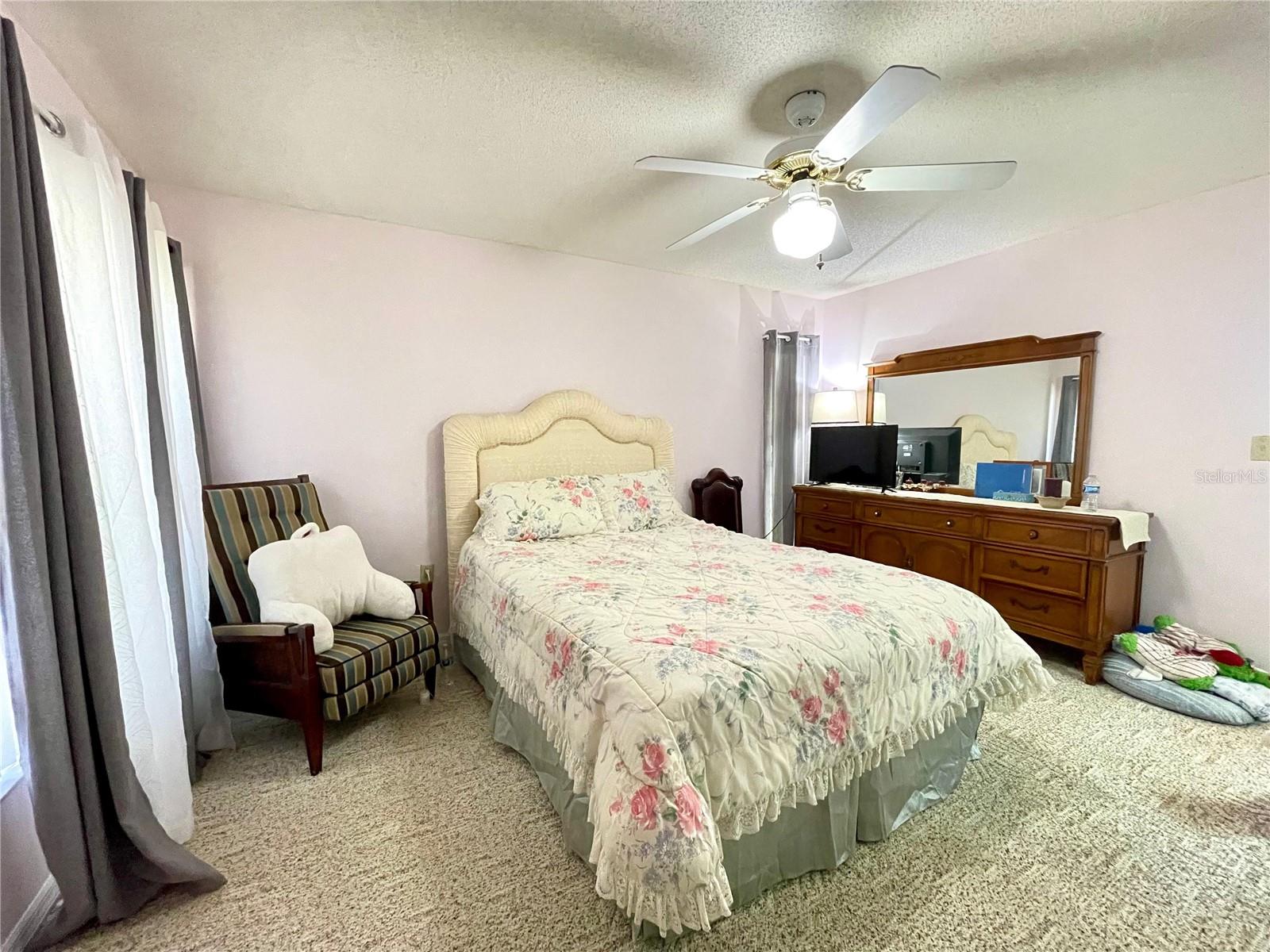 Image 25 of 45 For 6323 Silver Lakes Drive E