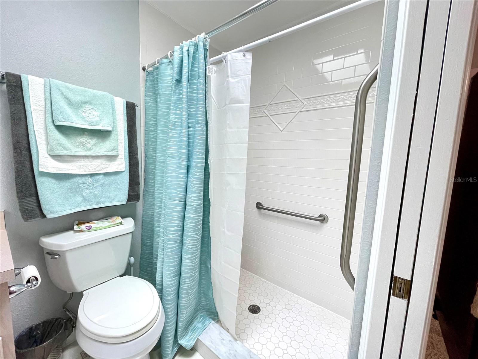 Image 28 of 45 For 6323 Silver Lakes Drive E