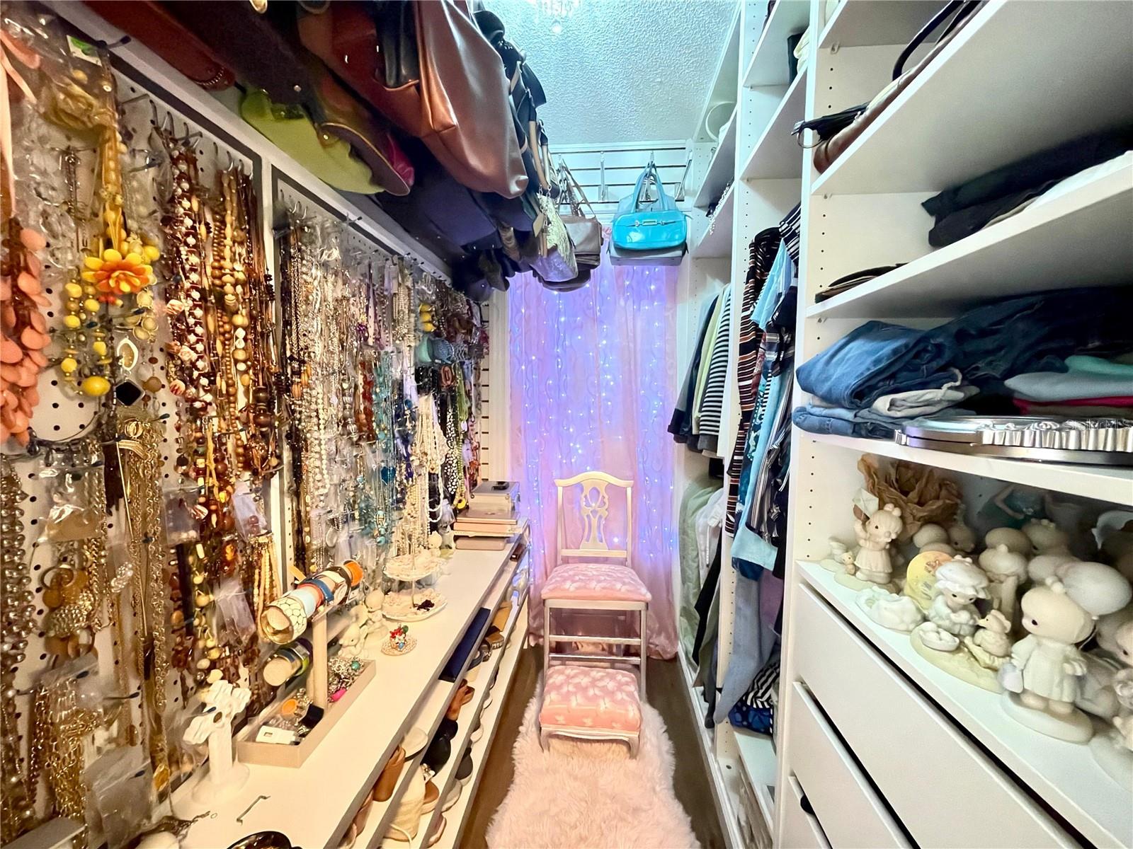 Image 30 of 45 For 6323 Silver Lakes Drive E