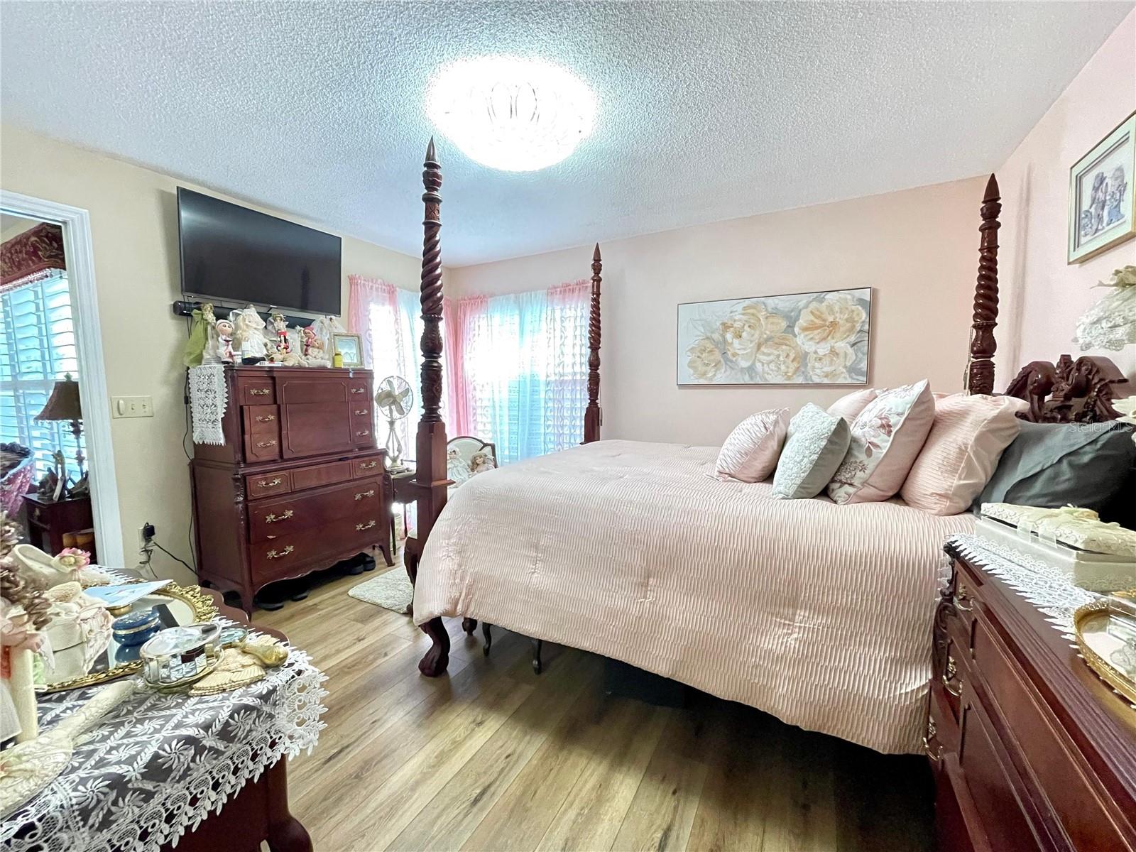 Image 37 of 45 For 6323 Silver Lakes Drive E