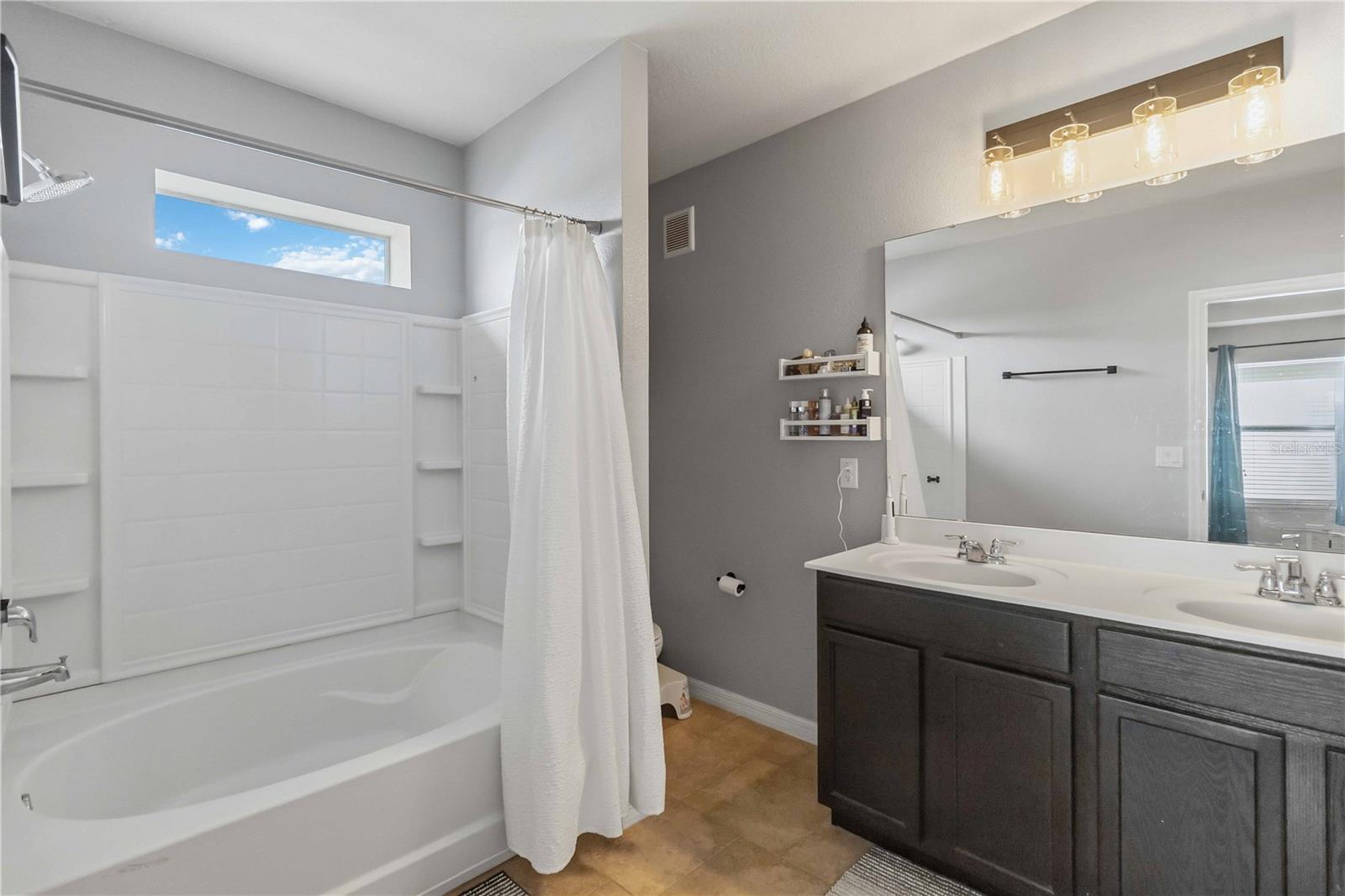 Image 21 of 36 For 6560 Goldenrod Road 79c