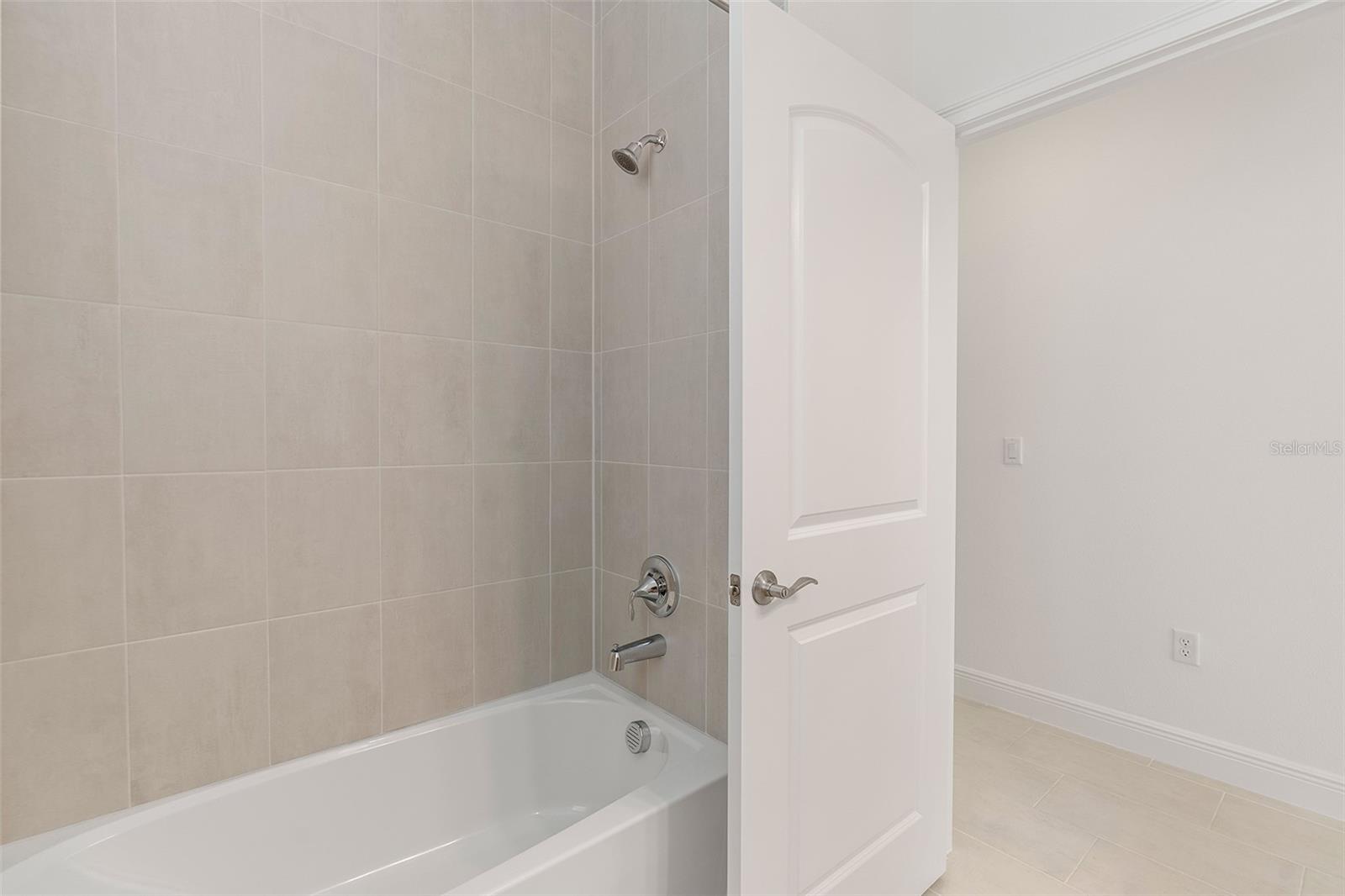 Image 23 of 56 For 3168 Songbird Circle