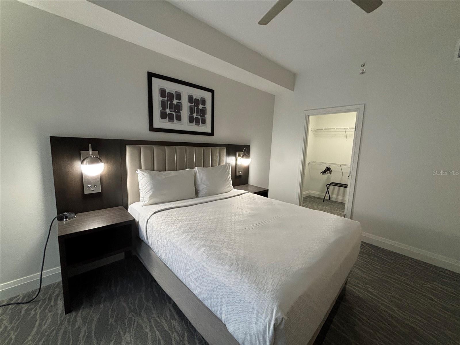 Image 13 of 34 For 14501 Grove Resort Avenue 3304