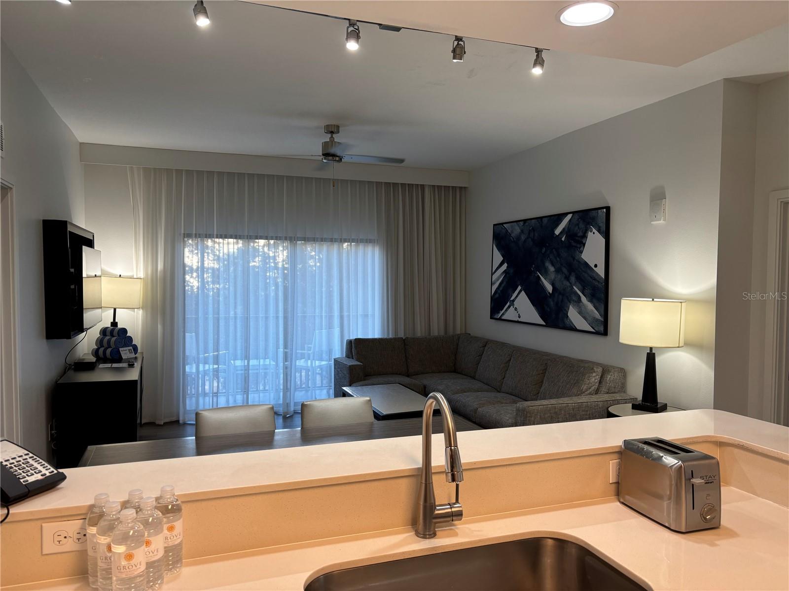 Image 6 of 34 For 14501 Grove Resort Avenue 3304