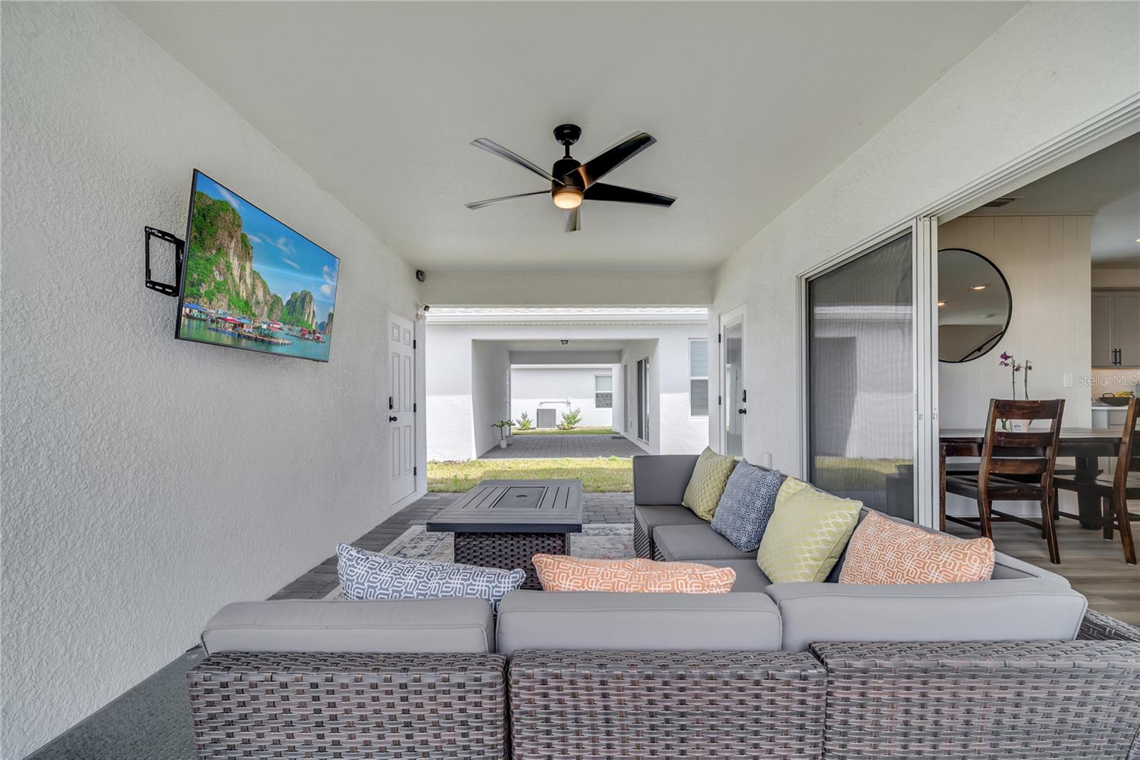 Image 46 of 59 For 10836 Waterwood Alley