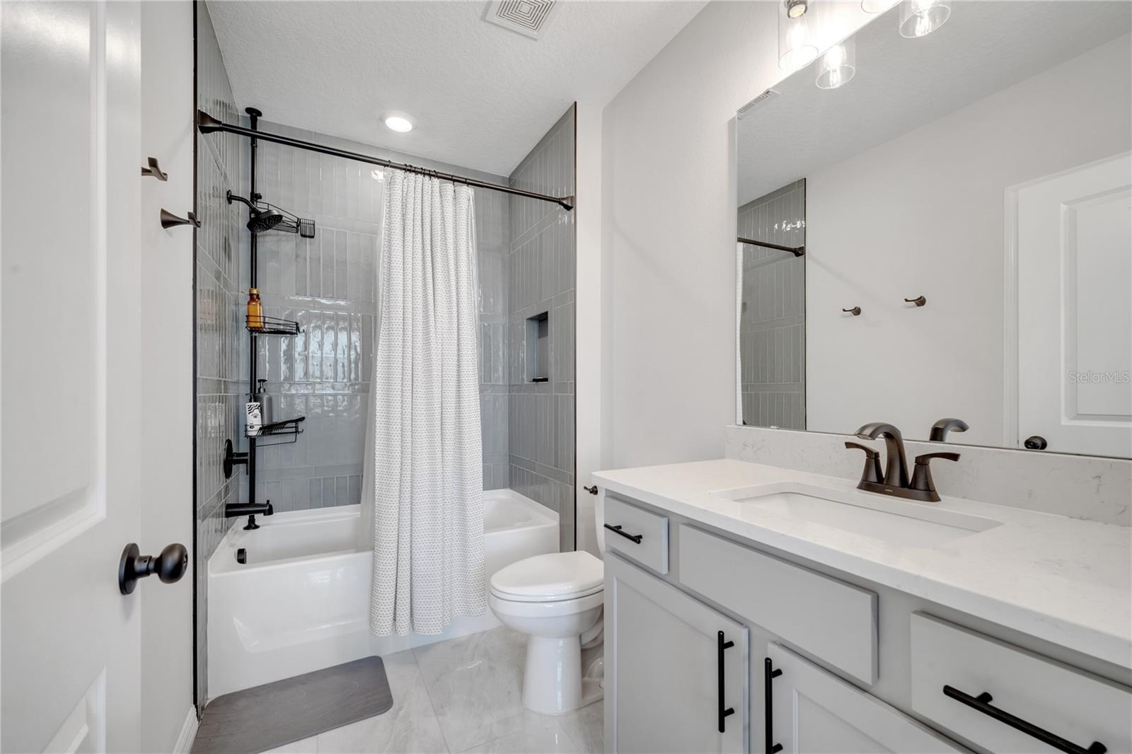 Image 8 of 59 For 10836 Waterwood Alley