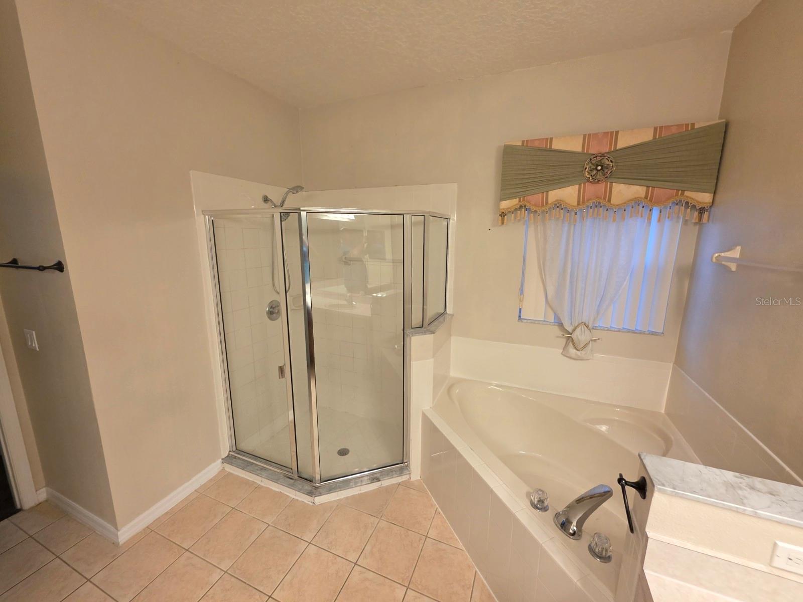 Image 19 of 32 For 2711 Star Grass Circle