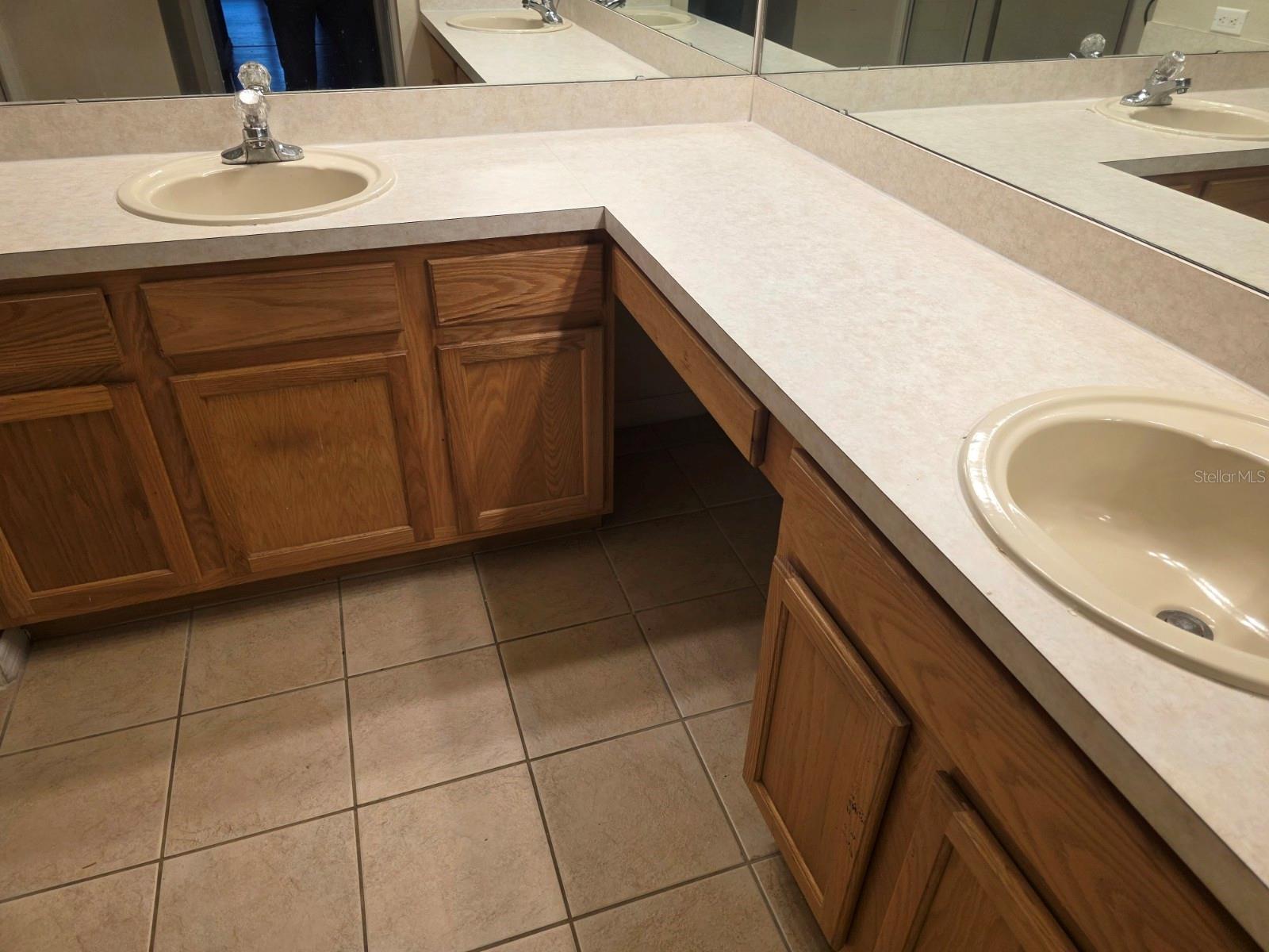 Image 20 of 32 For 2711 Star Grass Circle