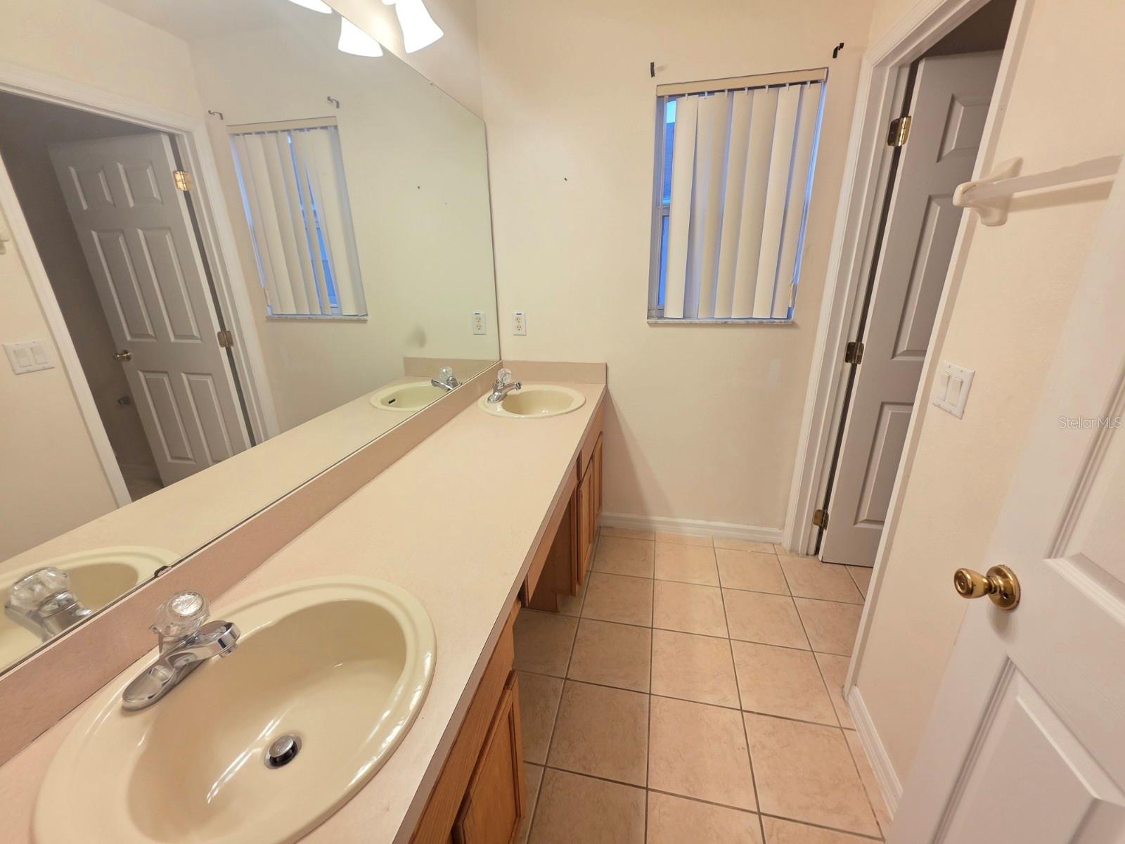 Image 24 of 32 For 2711 Star Grass Circle