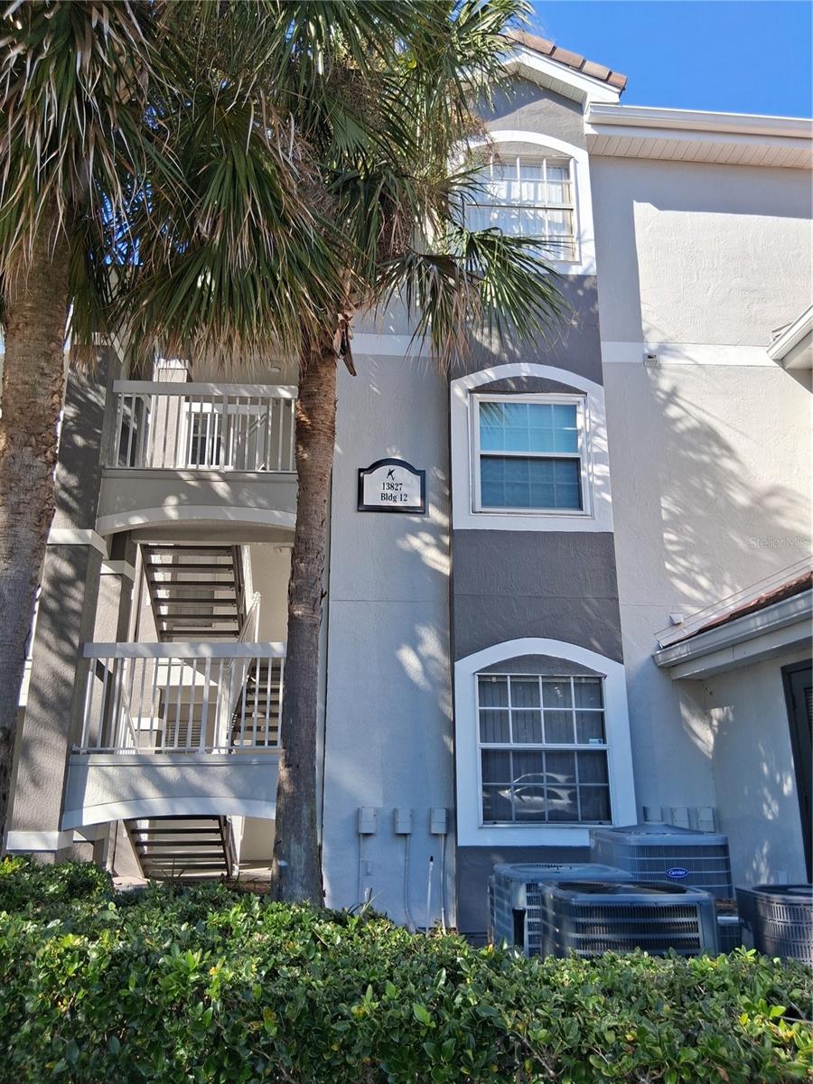 Image 2 of 35 For 13827 Fairway Island Dr.  1213