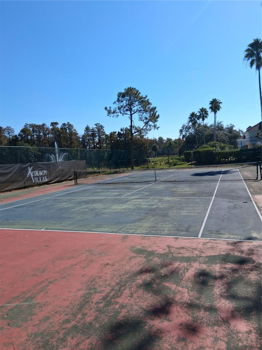 Image 25 of 35 For 13827 Fairway Island Dr.  1213