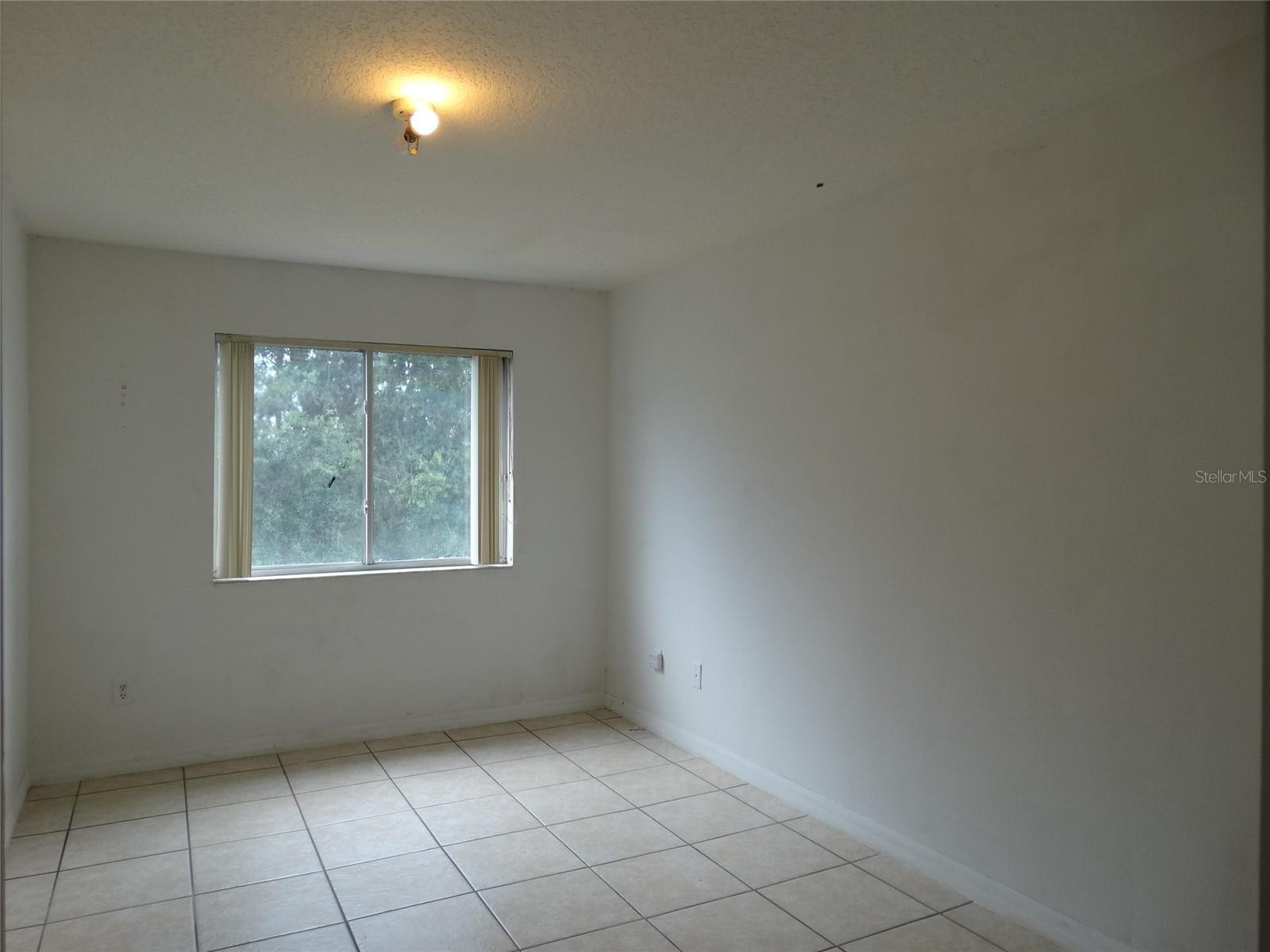 Image 11 of 38 For 720 Caribbean Drive