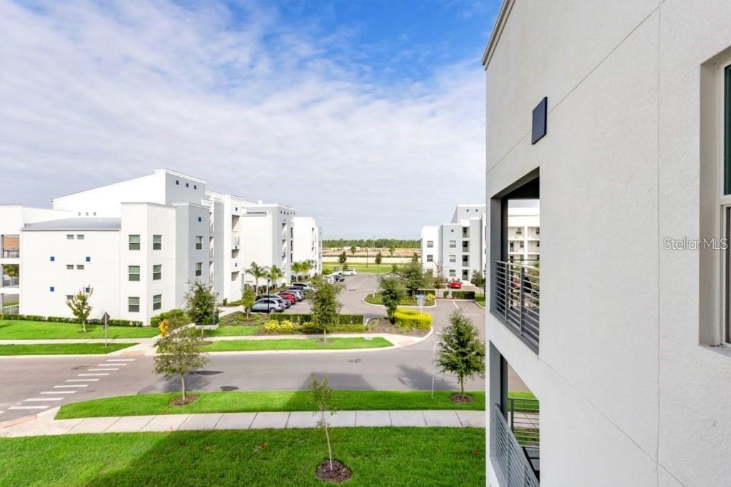 Image 32 of 37 For 3111 Paradox Circle 307