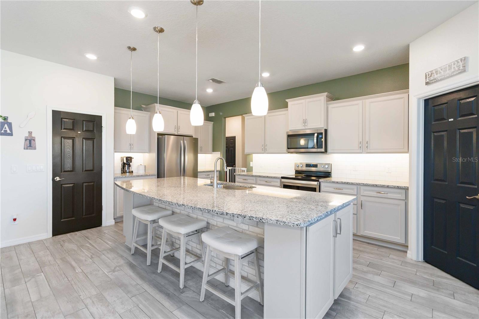 Image 12 of 60 For 2323 Nuthatch St