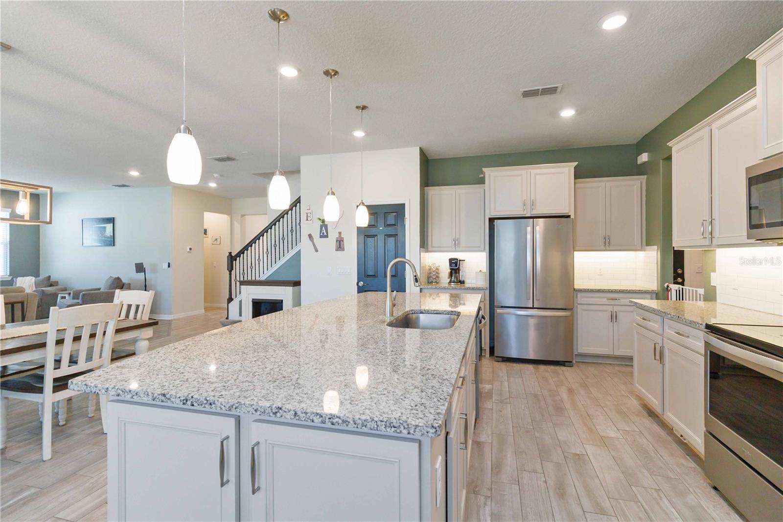 Image 14 of 60 For 2323 Nuthatch St