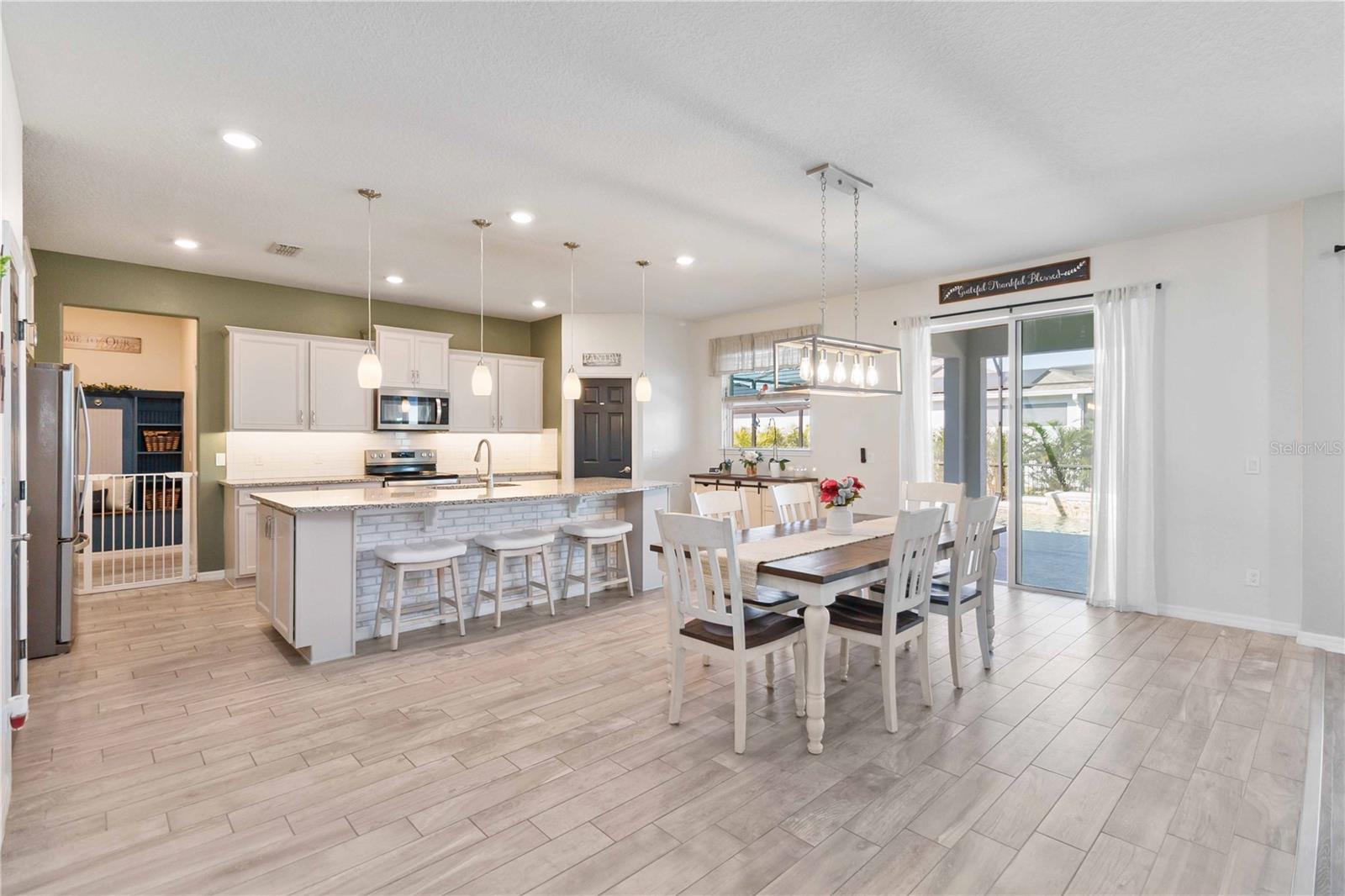 Image 16 of 60 For 2323 Nuthatch St