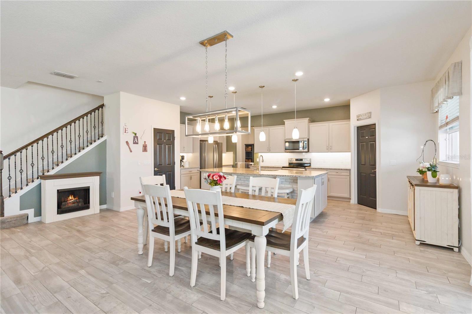 Image 17 of 60 For 2323 Nuthatch St