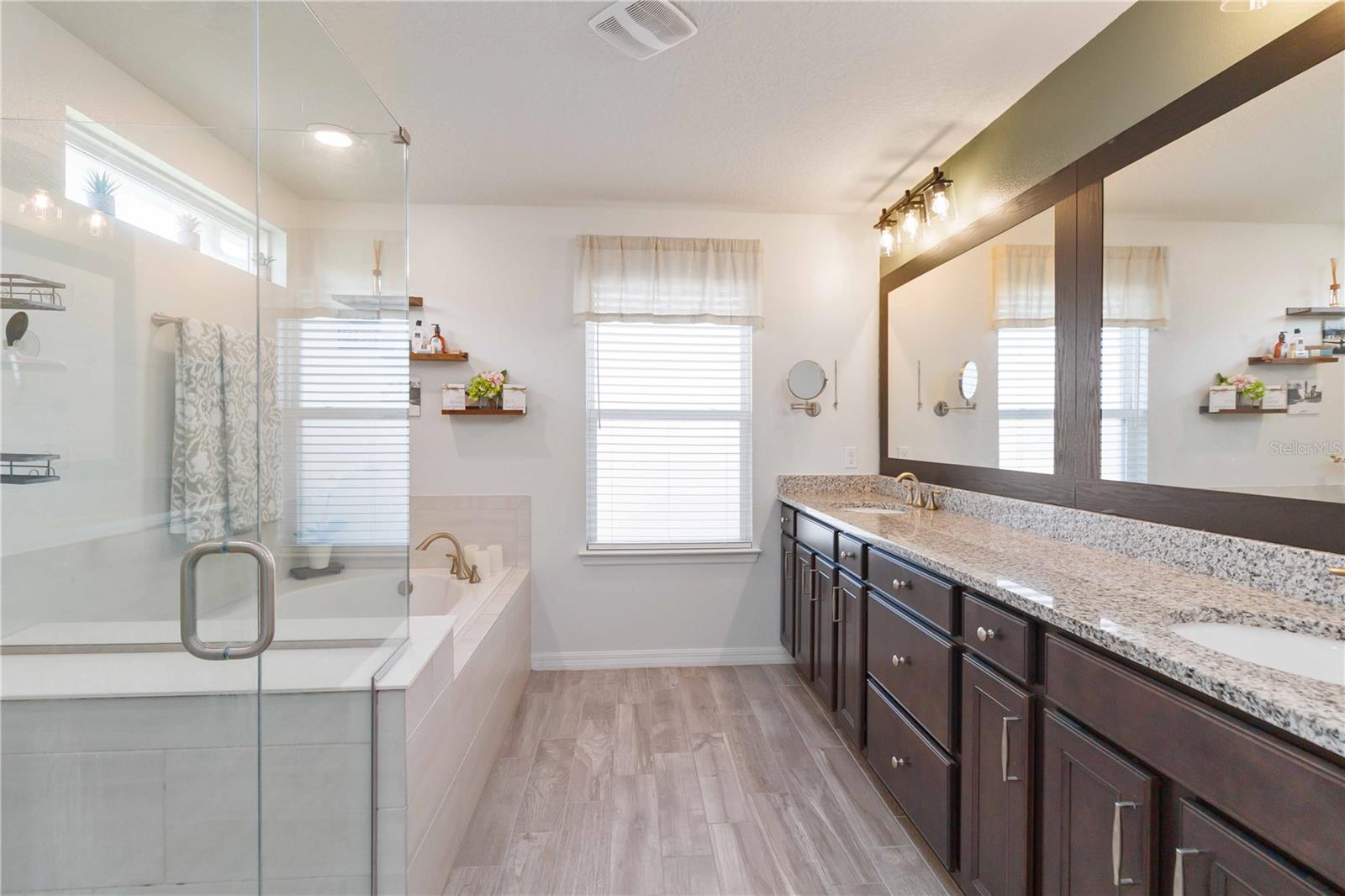 Image 27 of 60 For 2323 Nuthatch St