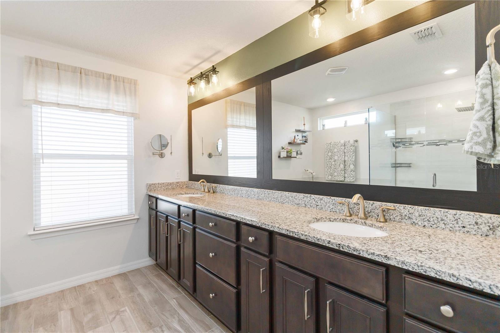 Image 28 of 60 For 2323 Nuthatch St