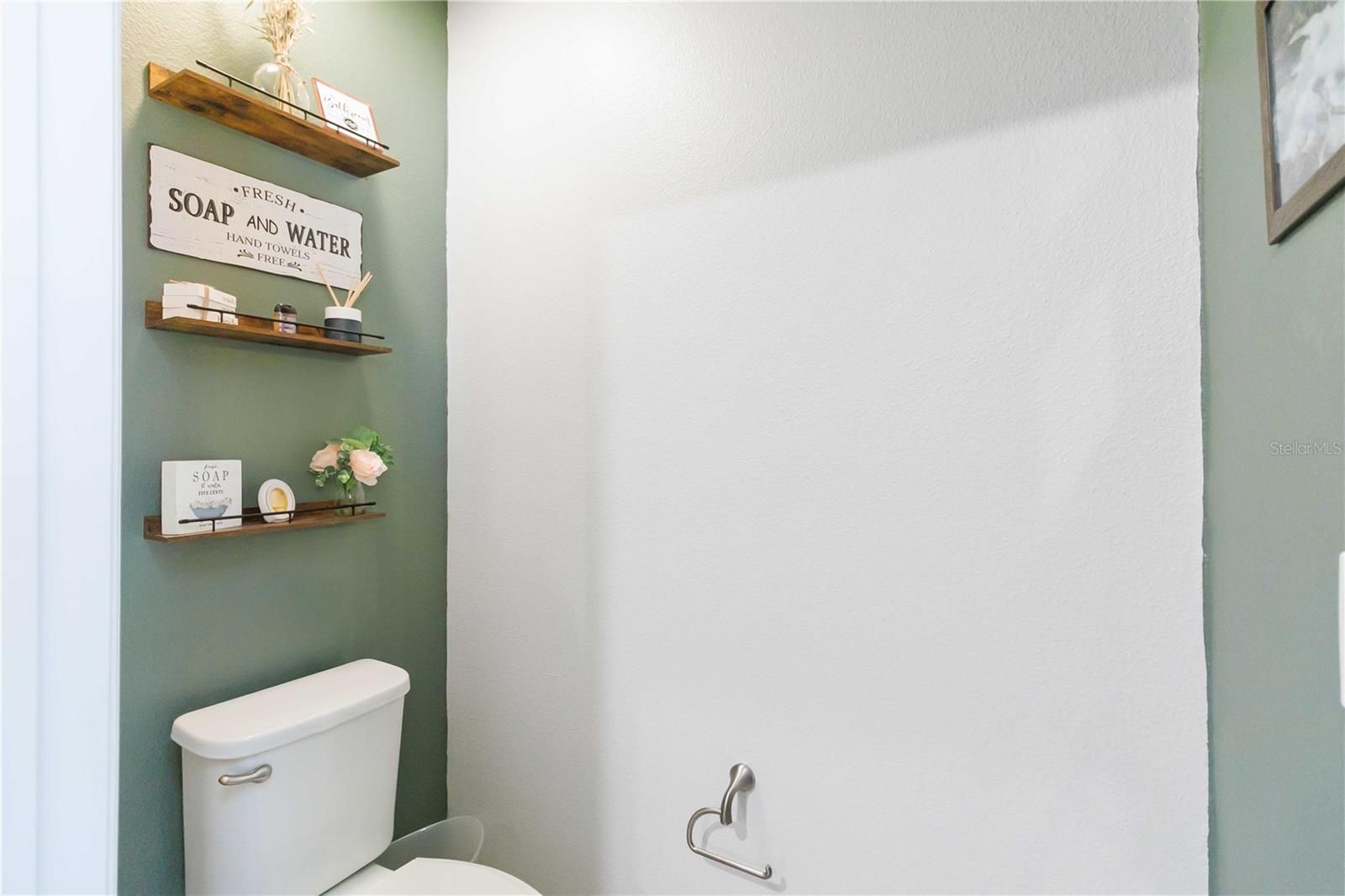 Image 32 of 60 For 2323 Nuthatch St