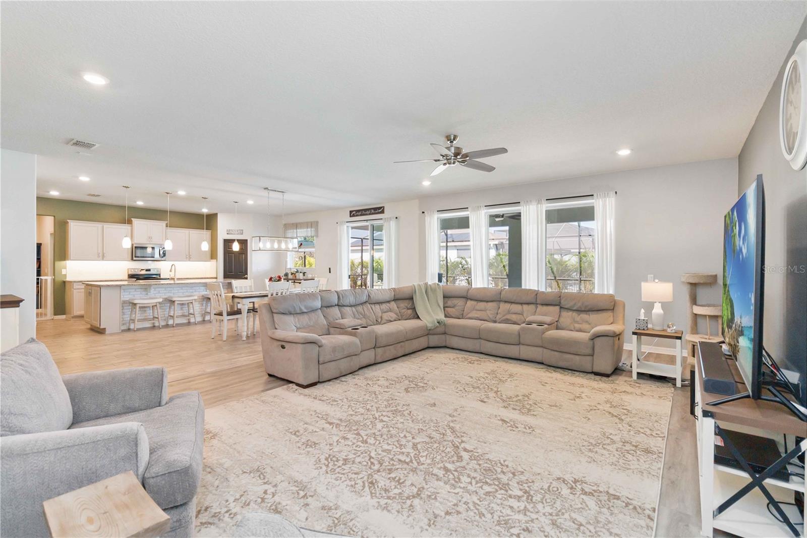 Image 6 of 60 For 2323 Nuthatch St