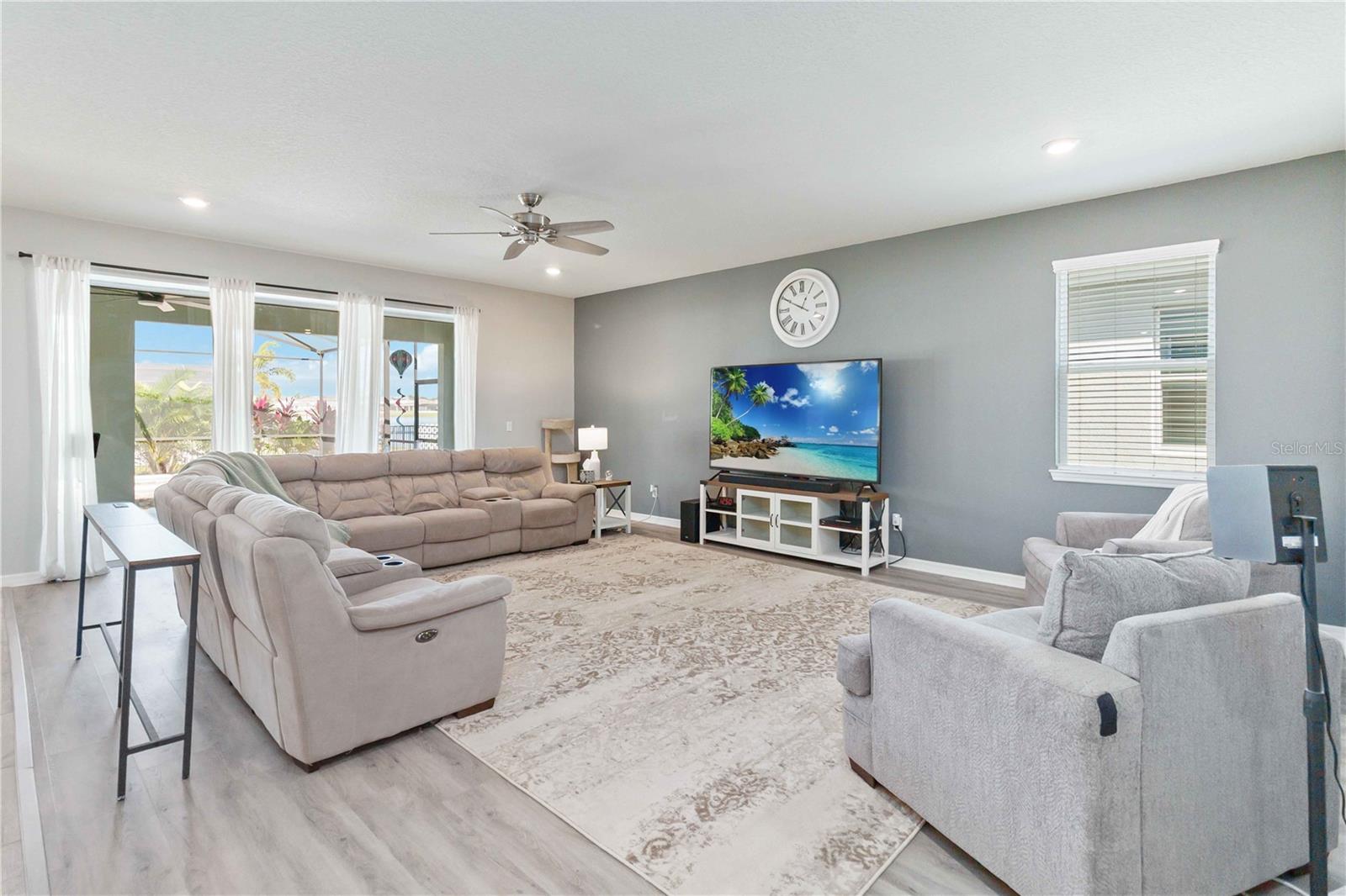 Image 7 of 60 For 2323 Nuthatch St