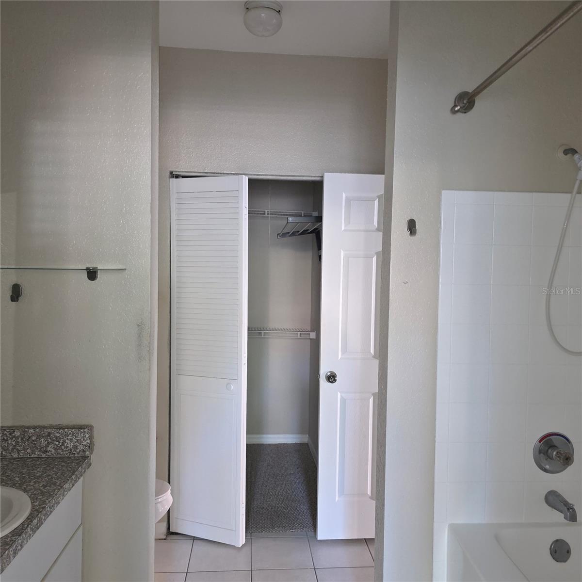 Image 9 of 10 For 6404 Raleigh Street 2301