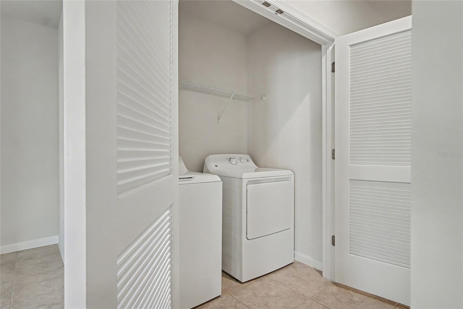 Image 11 of 28 For 1371 Madison Circle