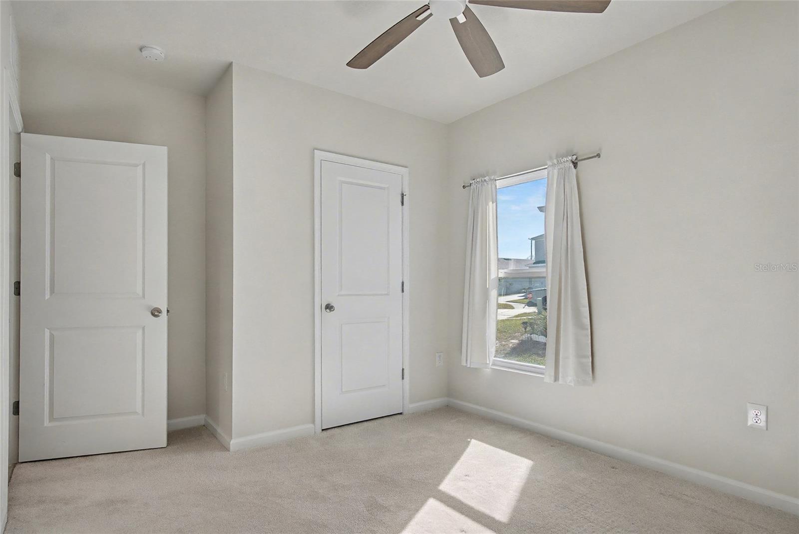 Image 20 of 28 For 1371 Madison Circle