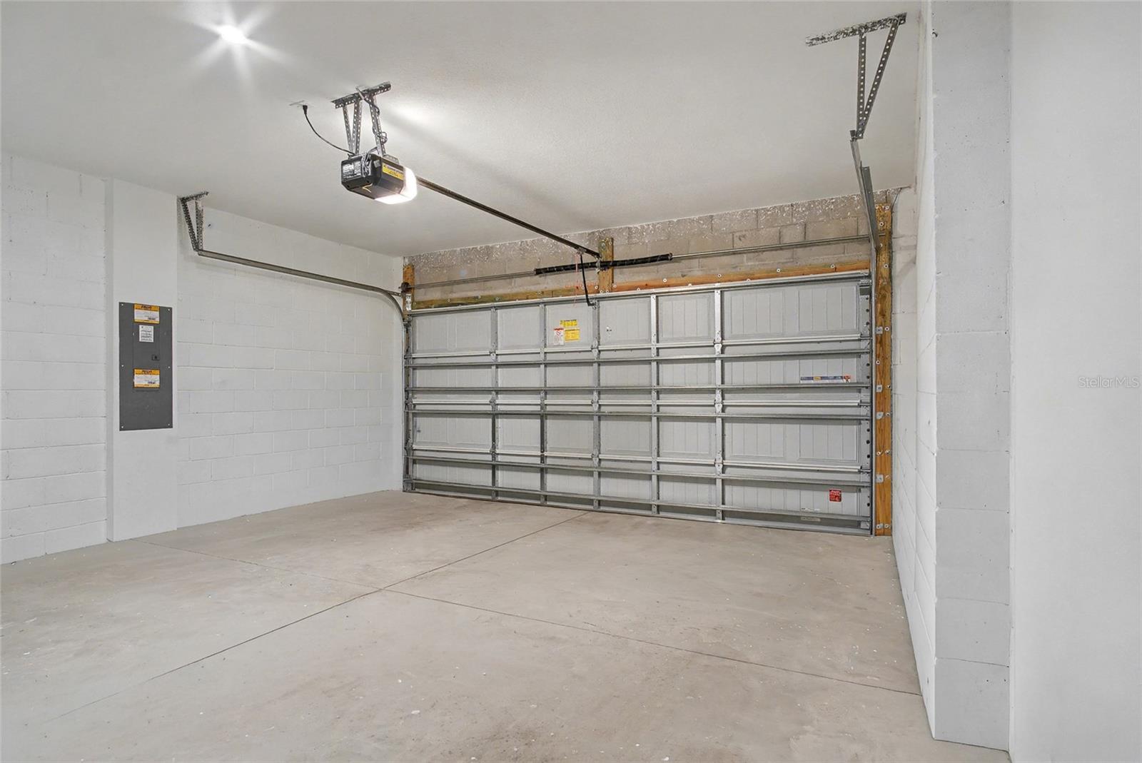 Image 21 of 28 For 1371 Madison Circle