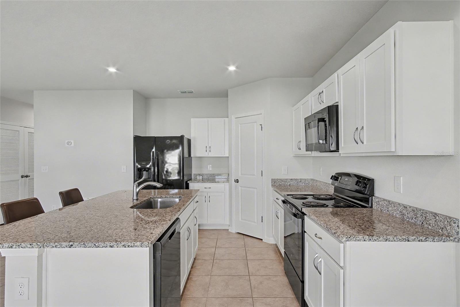 Image 6 of 28 For 1371 Madison Circle