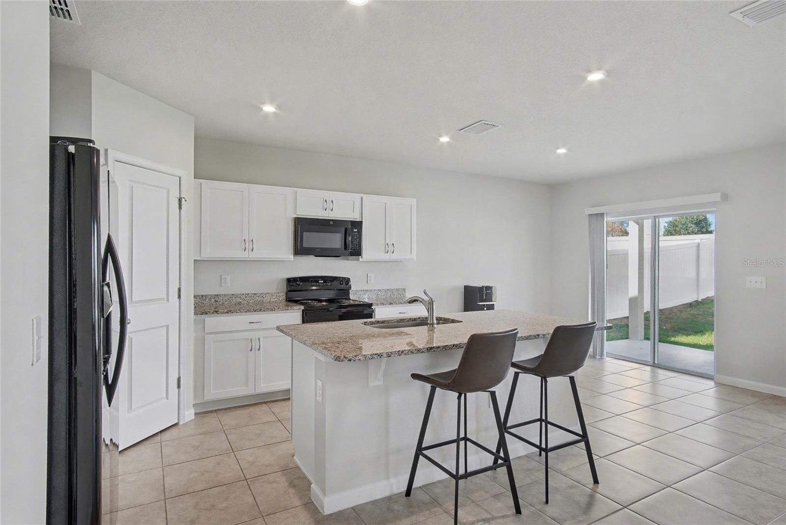 Image 7 of 28 For 1371 Madison Circle