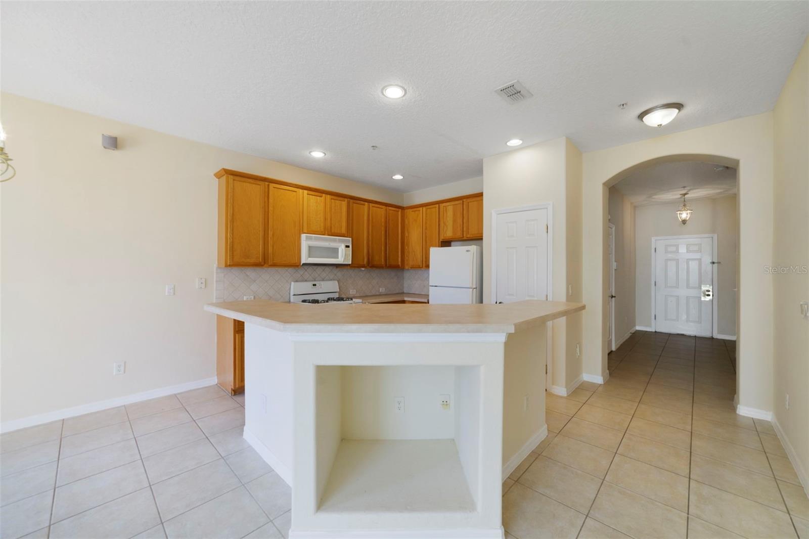 Image 13 of 27 For 851 Assembly Court