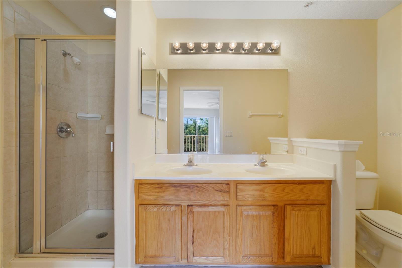 Image 20 of 27 For 851 Assembly Court