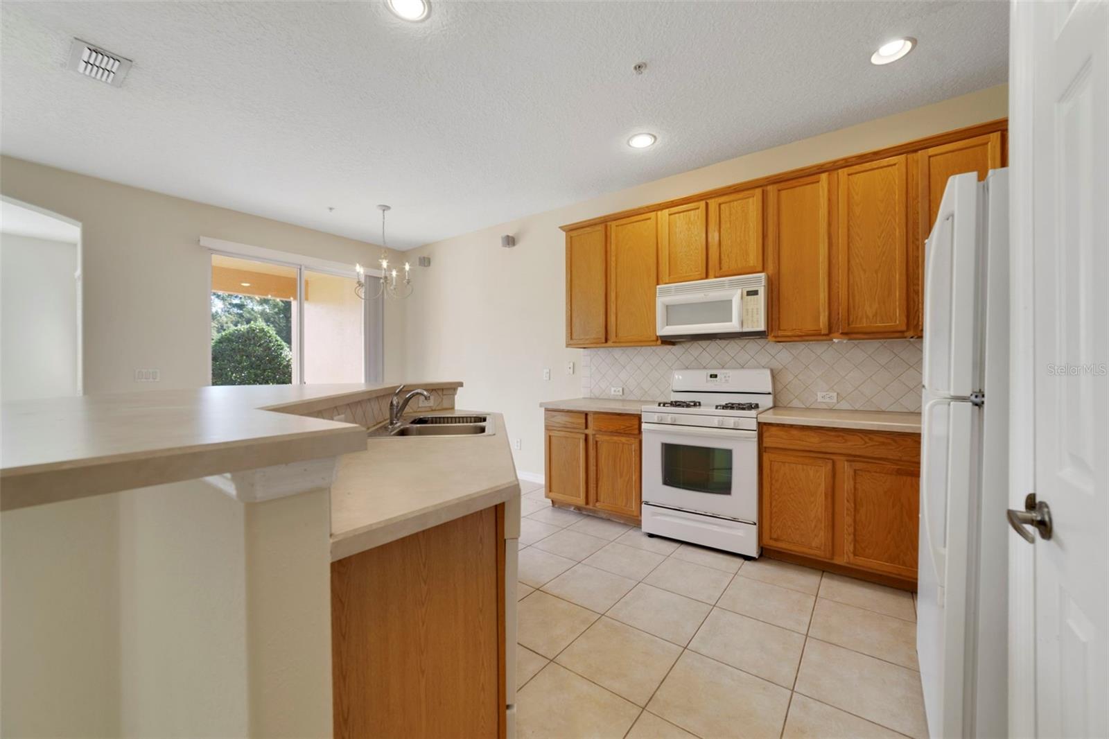 Image 6 of 27 For 851 Assembly Court