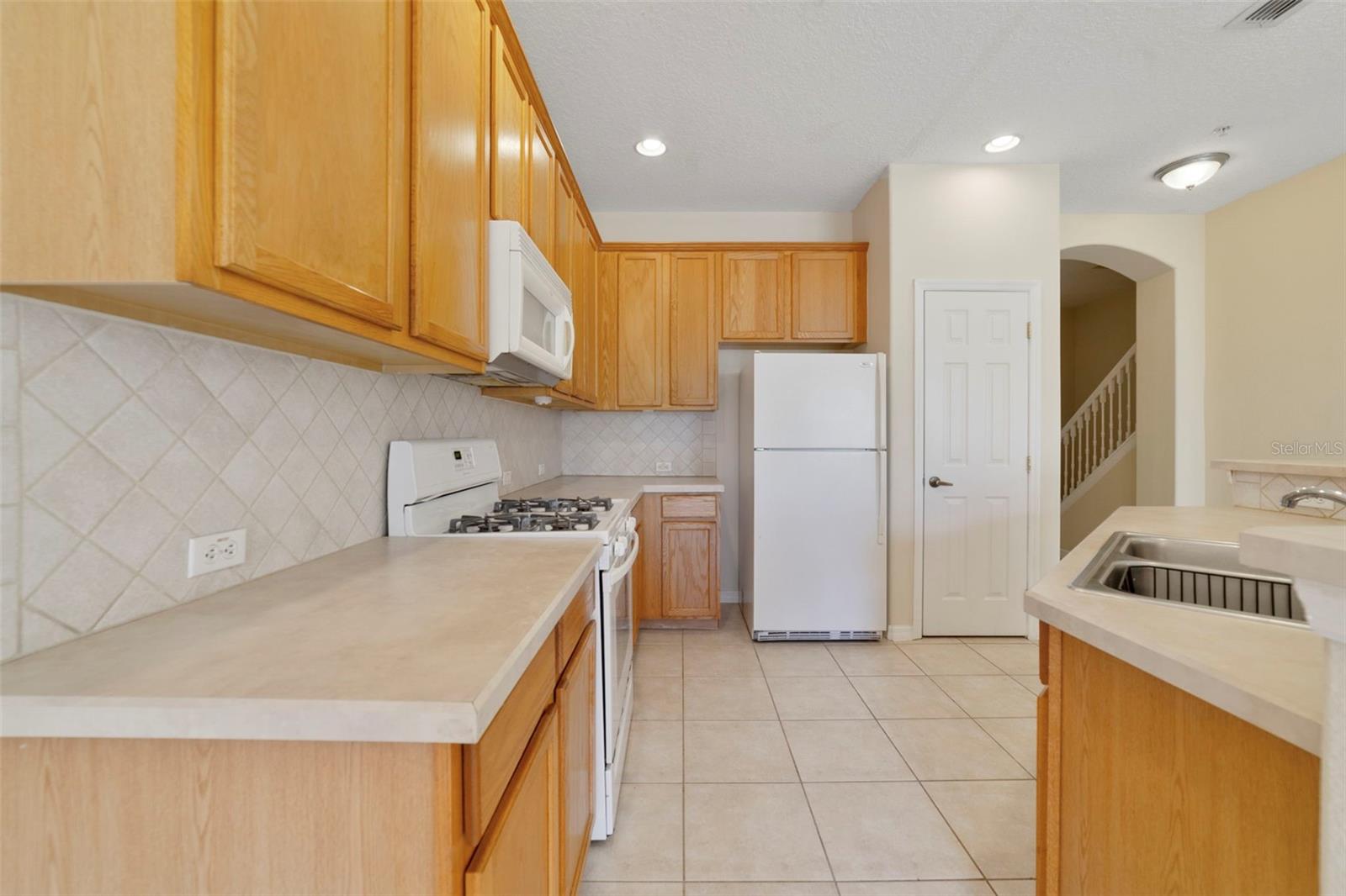 Image 9 of 27 For 851 Assembly Court