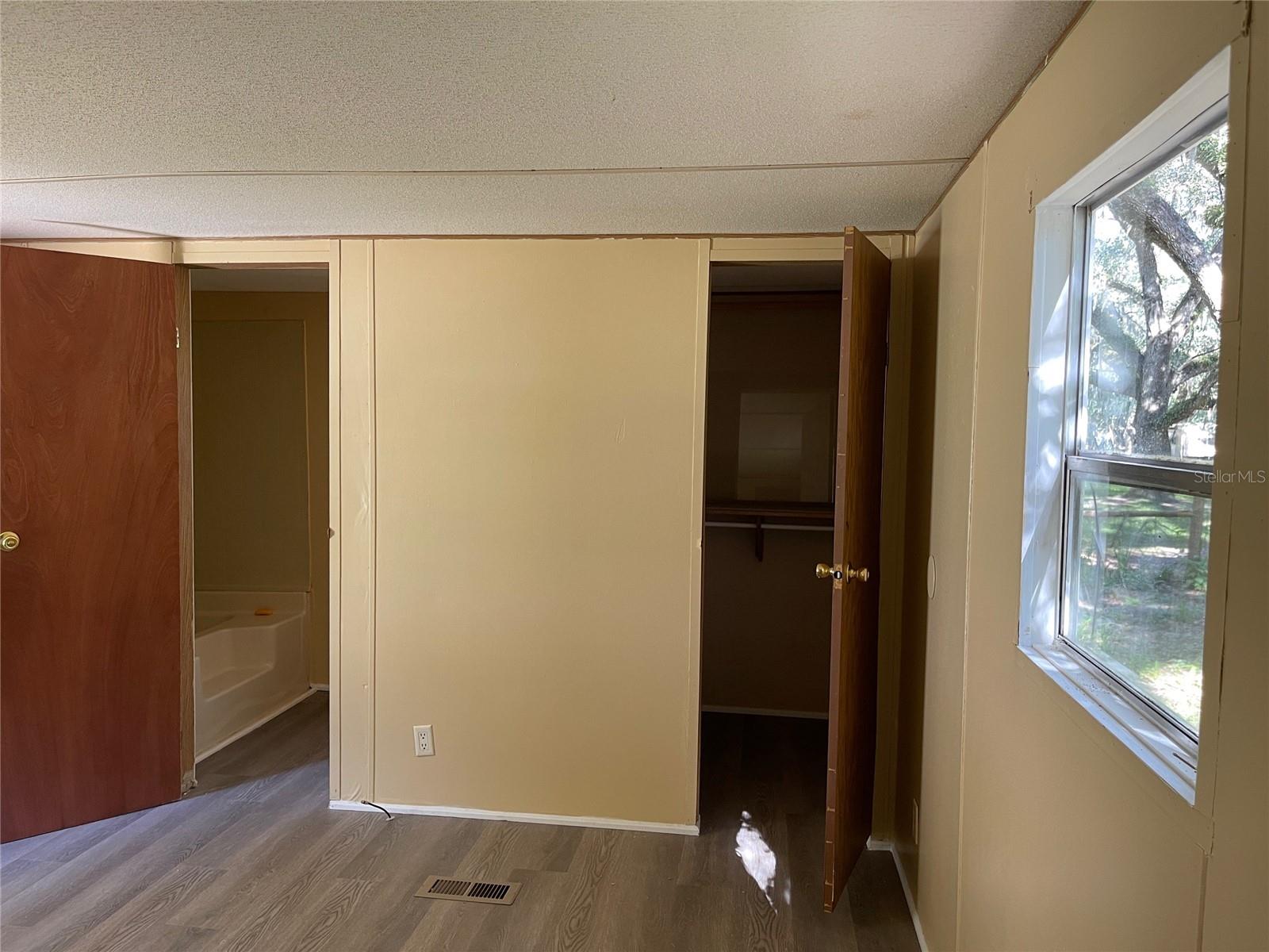 Image 11 of 28 For 3501 Forest Drive