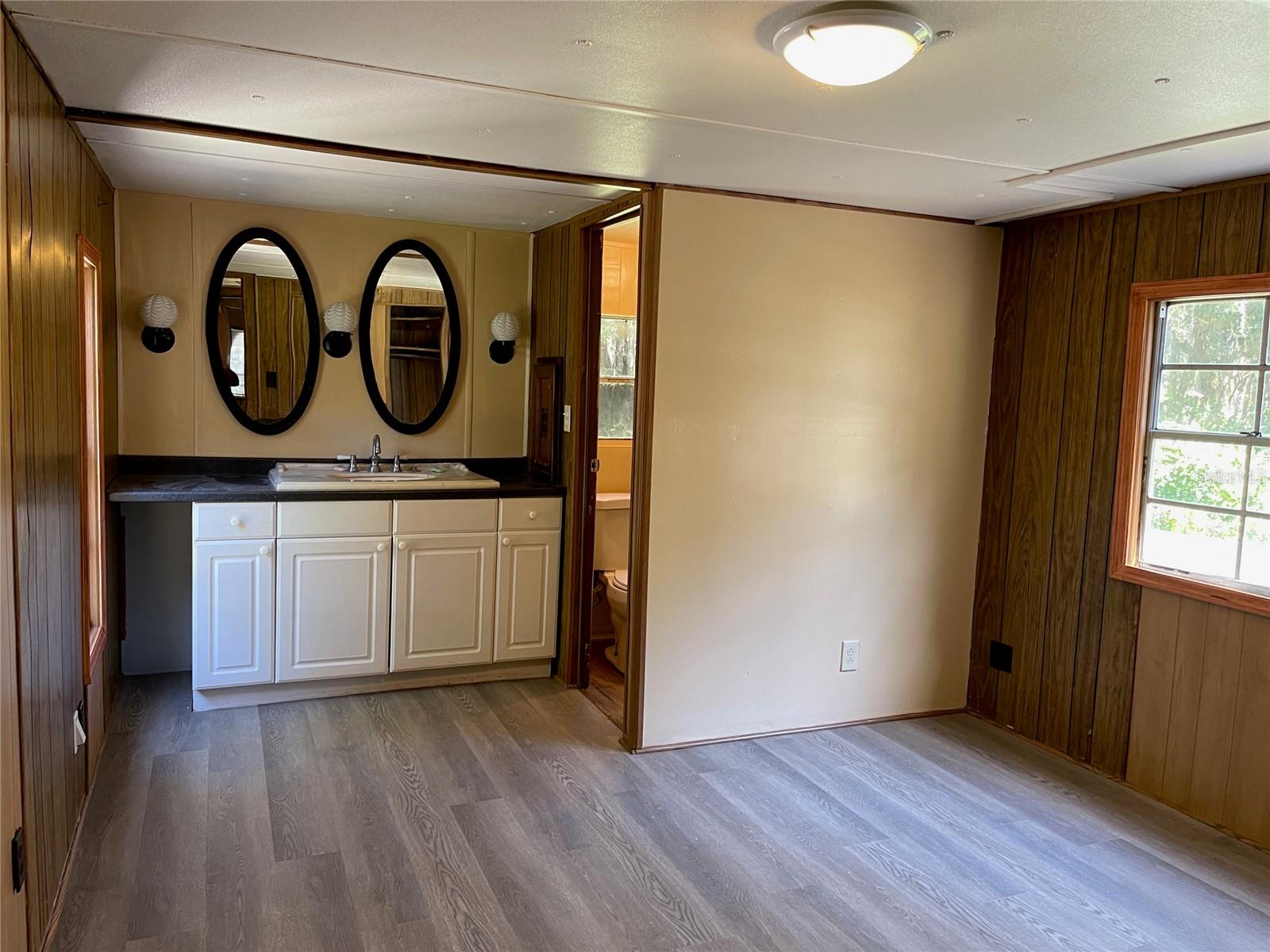 Image 17 of 28 For 3501 Forest Drive