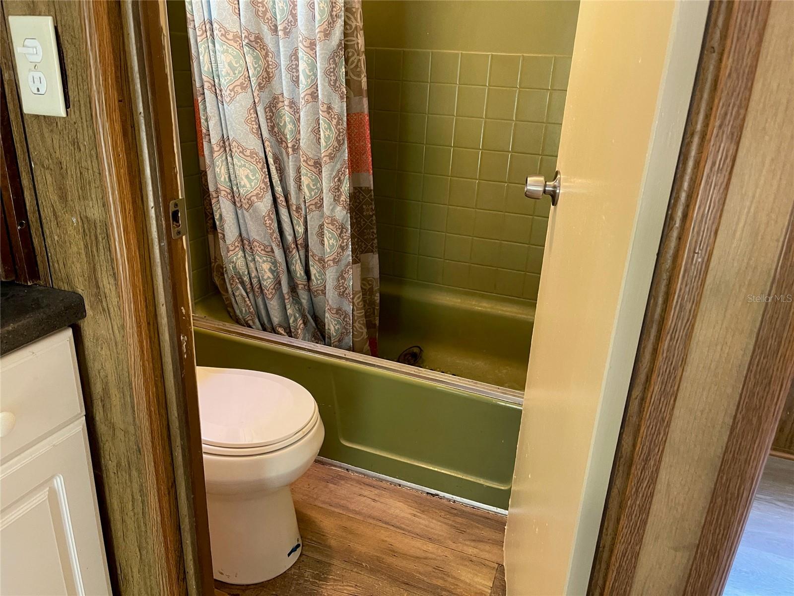 Image 18 of 28 For 3501 Forest Drive