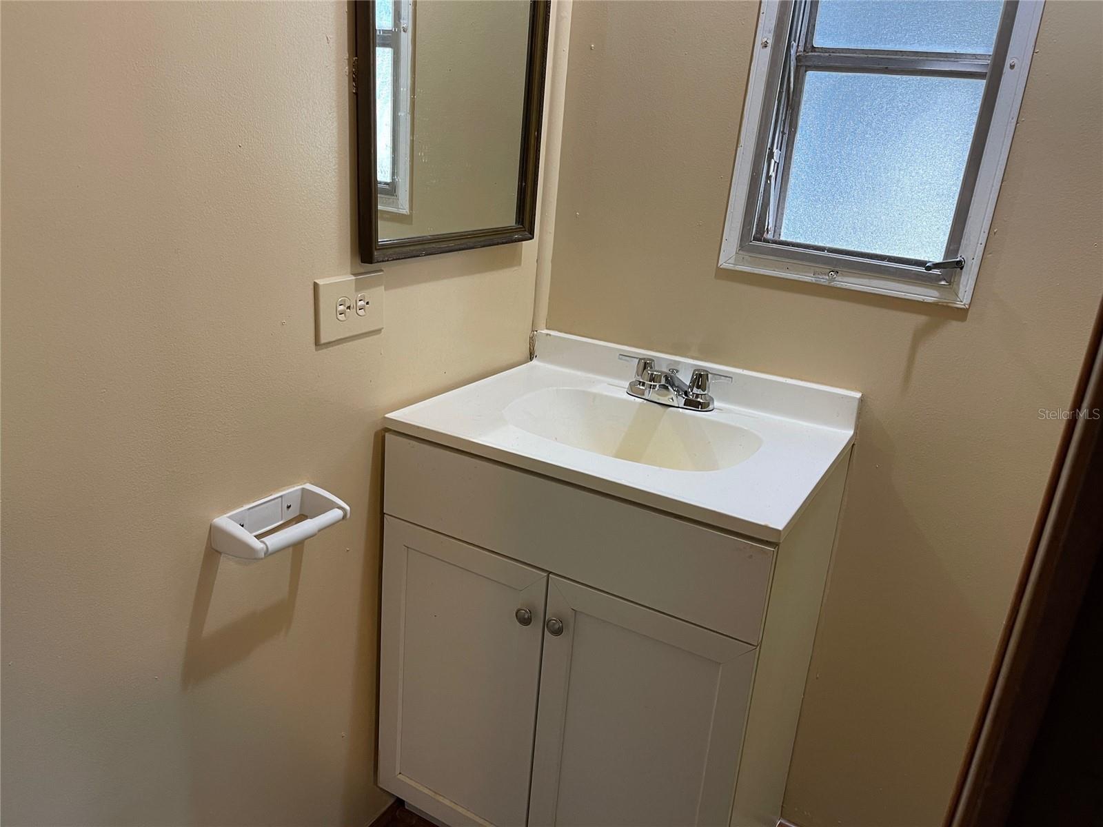 Image 20 of 28 For 3501 Forest Drive