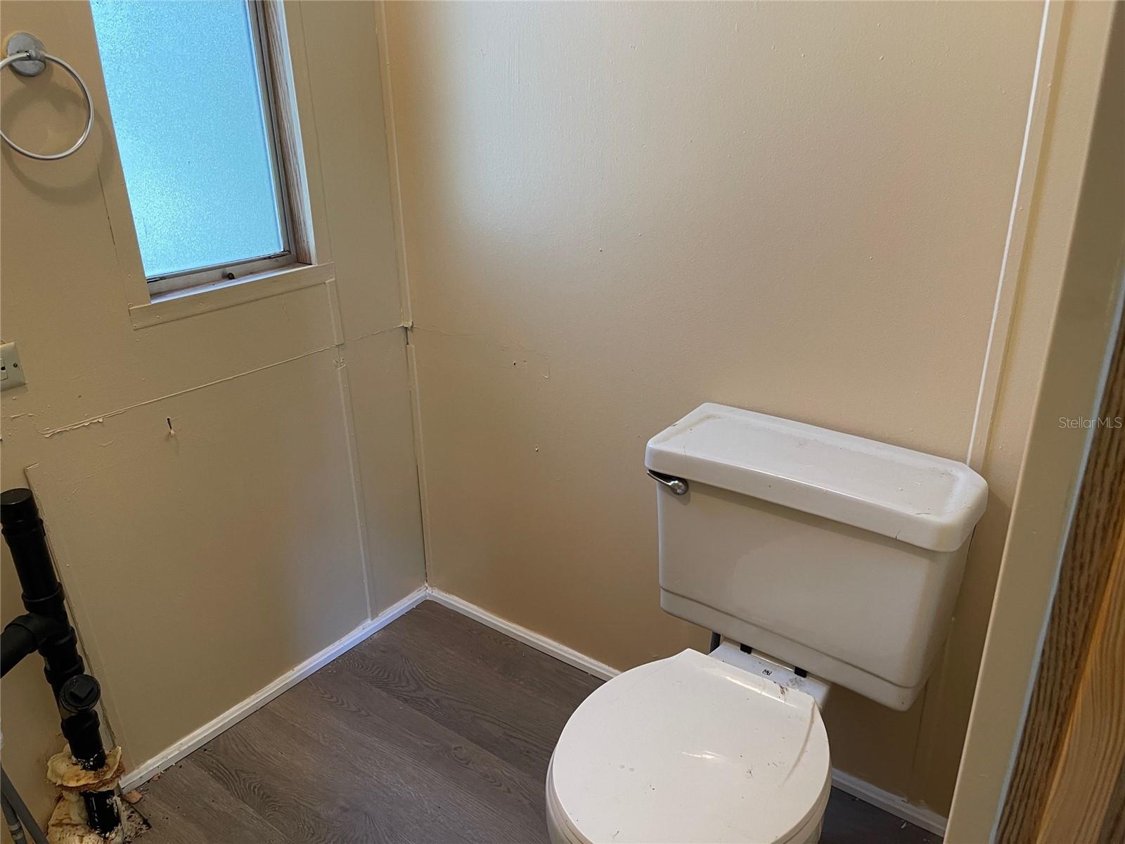 Image 26 of 28 For 3501 Forest Drive