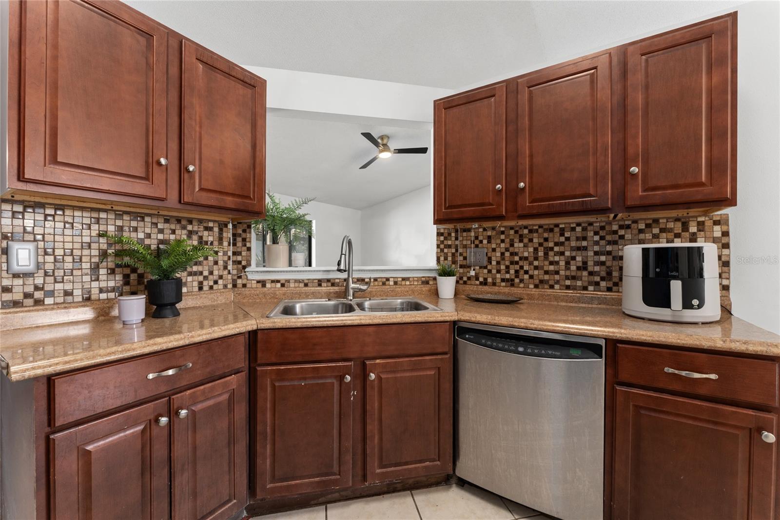 Image 31 of 48 For 5385 Aeolus Way